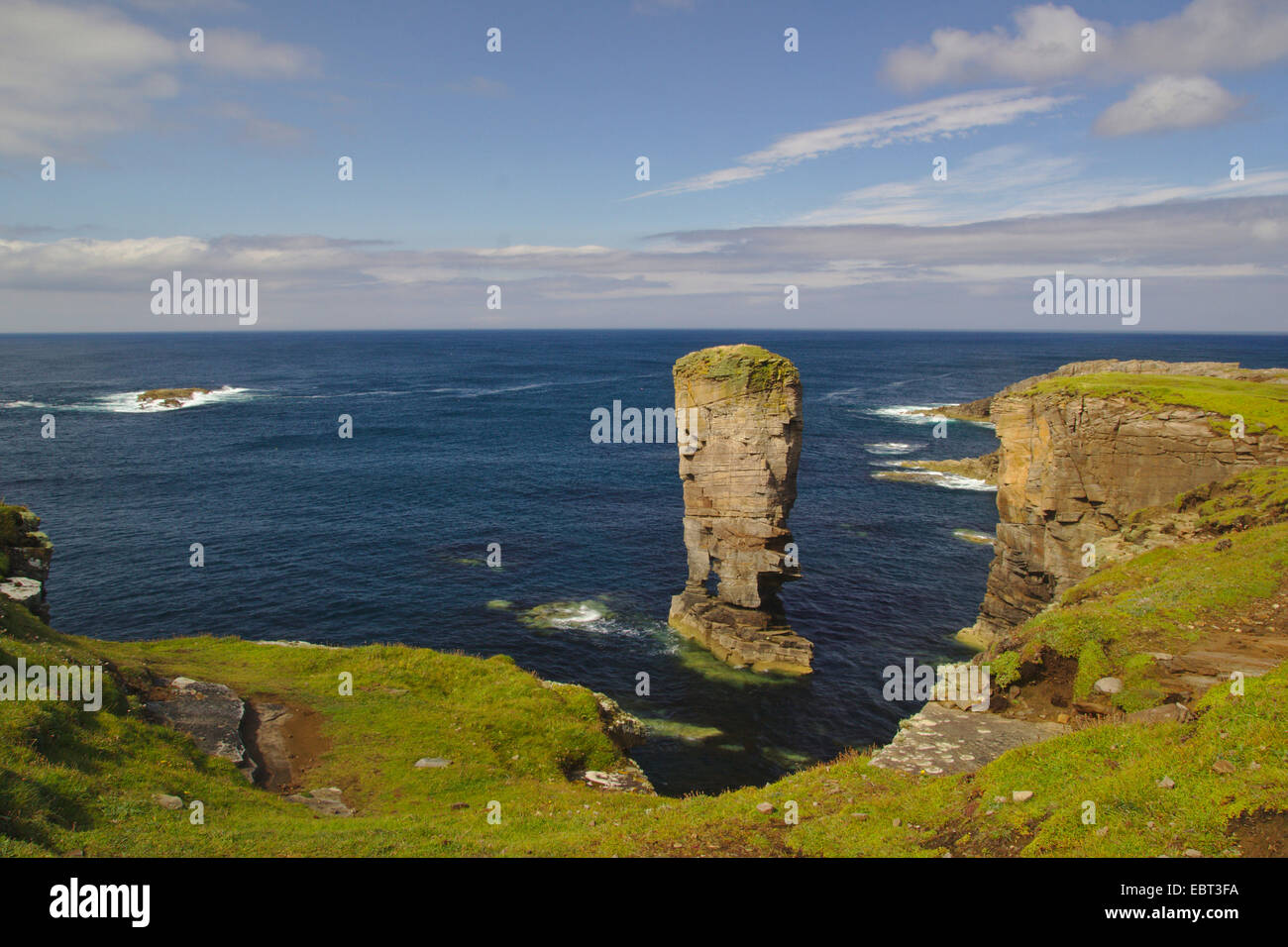 Mare Yesnaby stack, Regno Unito, Scozia, isole Orcadi, Orkney continentale Foto Stock