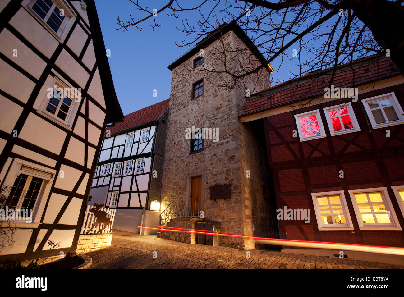 Teufelsturm nella luce della sera, in Germania, in Renania settentrionale-Vestfalia, Sauerland, Menden Foto Stock