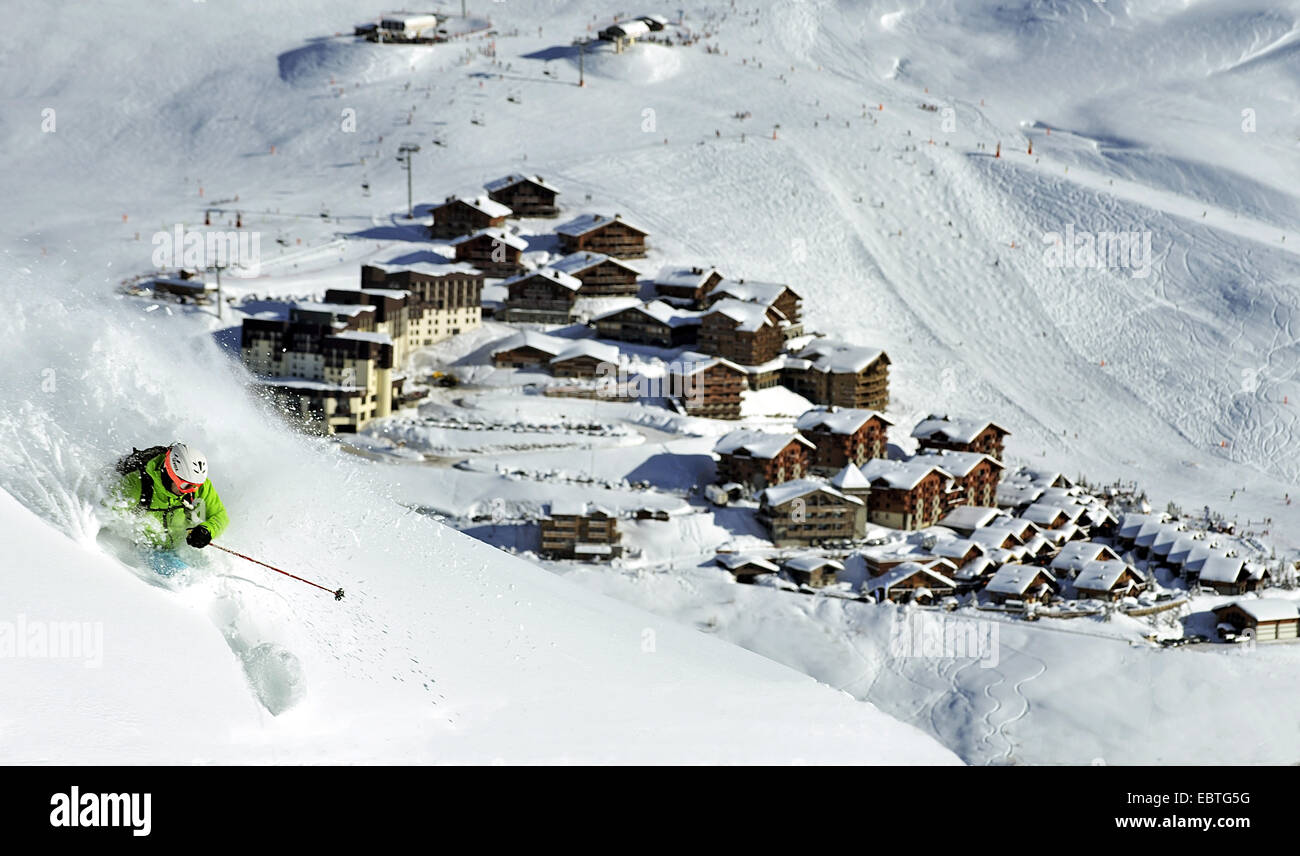 Sci fuori pista di Les Menuires ski ressort, Francia, Savoie, Les MÚnuires Foto Stock