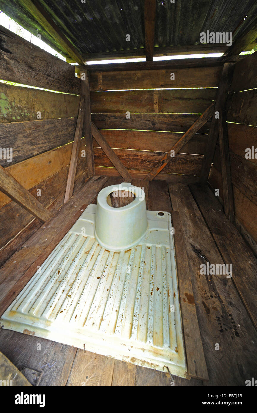 Toilette pubblica in un vecchio villaggio, Honduras, La Mosquitia, Las Marias Foto Stock