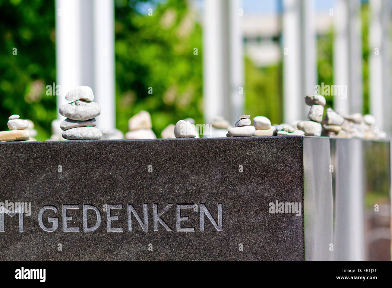 Cubo di granito come memoriale per i combattenti della resistenza contro il regime nazista, in Germania, in Baviera, Hofgarten, Muenchen Foto Stock