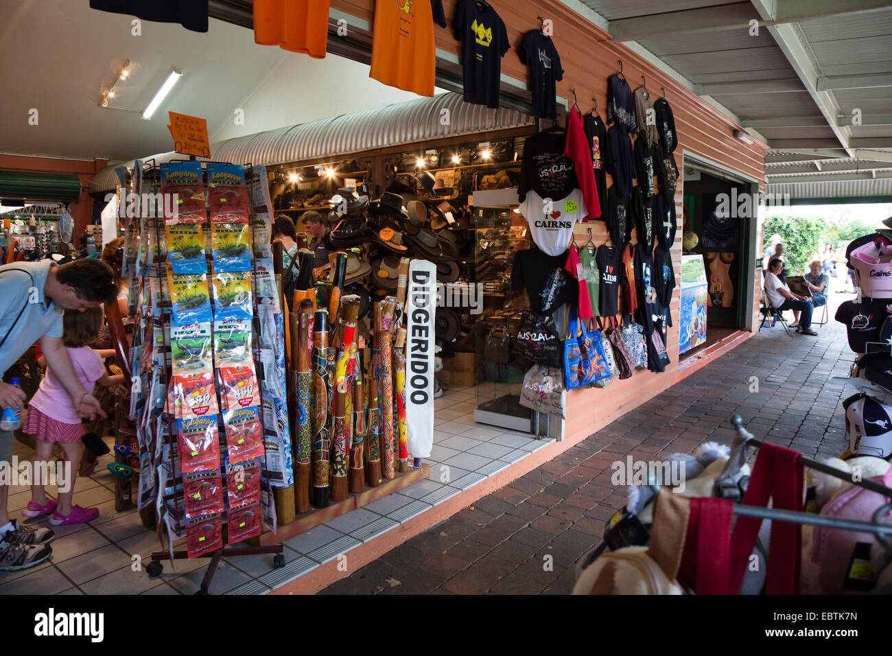 Didgeridoo Shop di Kuranda originale sui mercati della foresta pluviale, Australia, Queensland Foto Stock