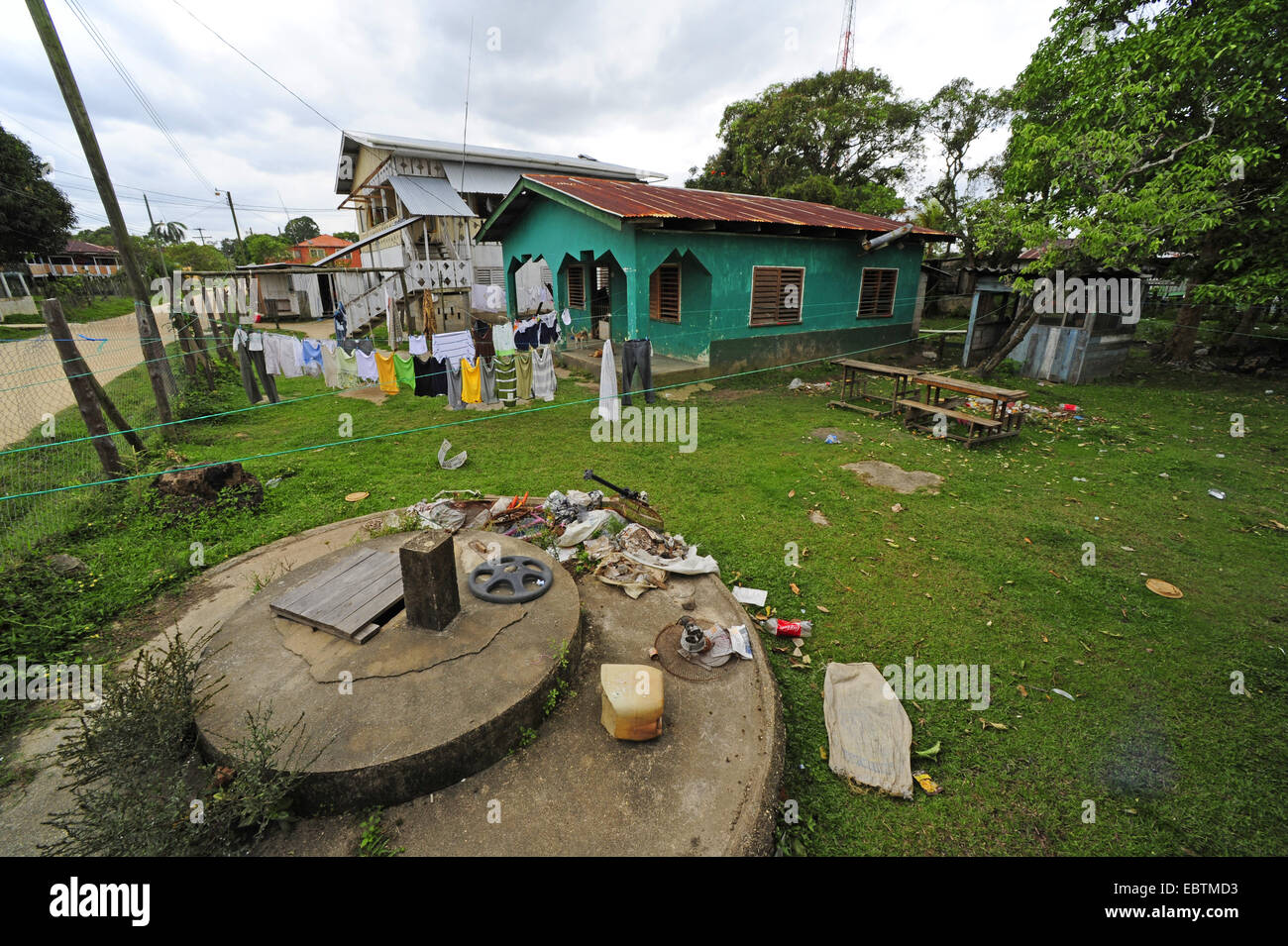 Vista su di un villaggio miserabile, Honduras, La Mosquitia, Las Marias, Gracias a Dios Foto Stock