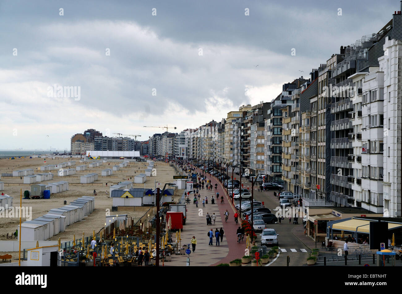 Vista della città con il lungomare, Belgio, Knokke Foto Stock