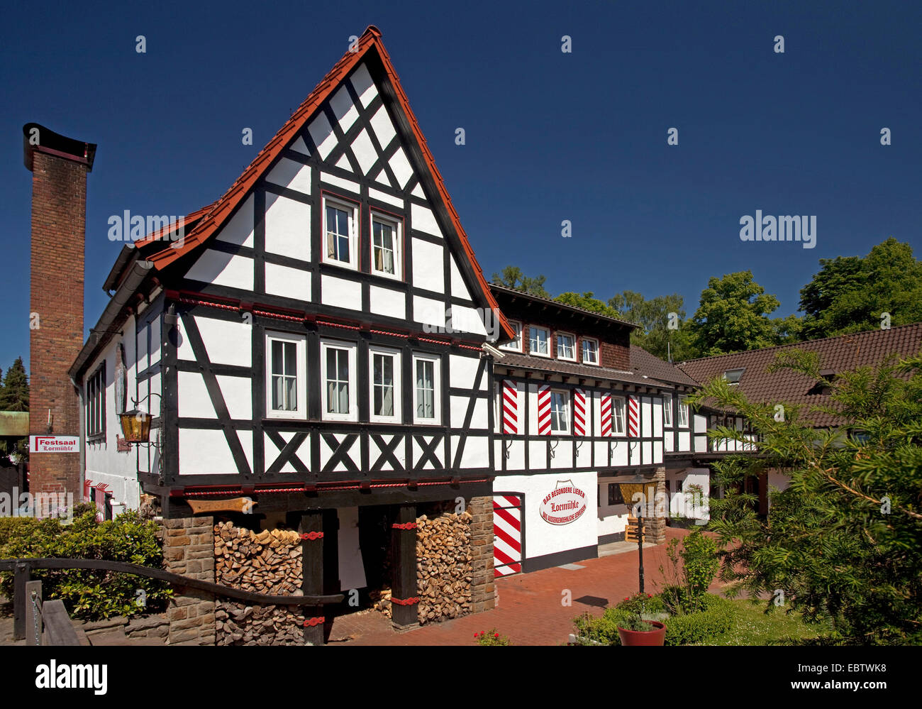 Ristorante Loemuehle in una casa in legno e muratura, vista dall'esterno, in Germania, in Renania settentrionale-Vestfalia, la zona della Ruhr, Marl Foto Stock