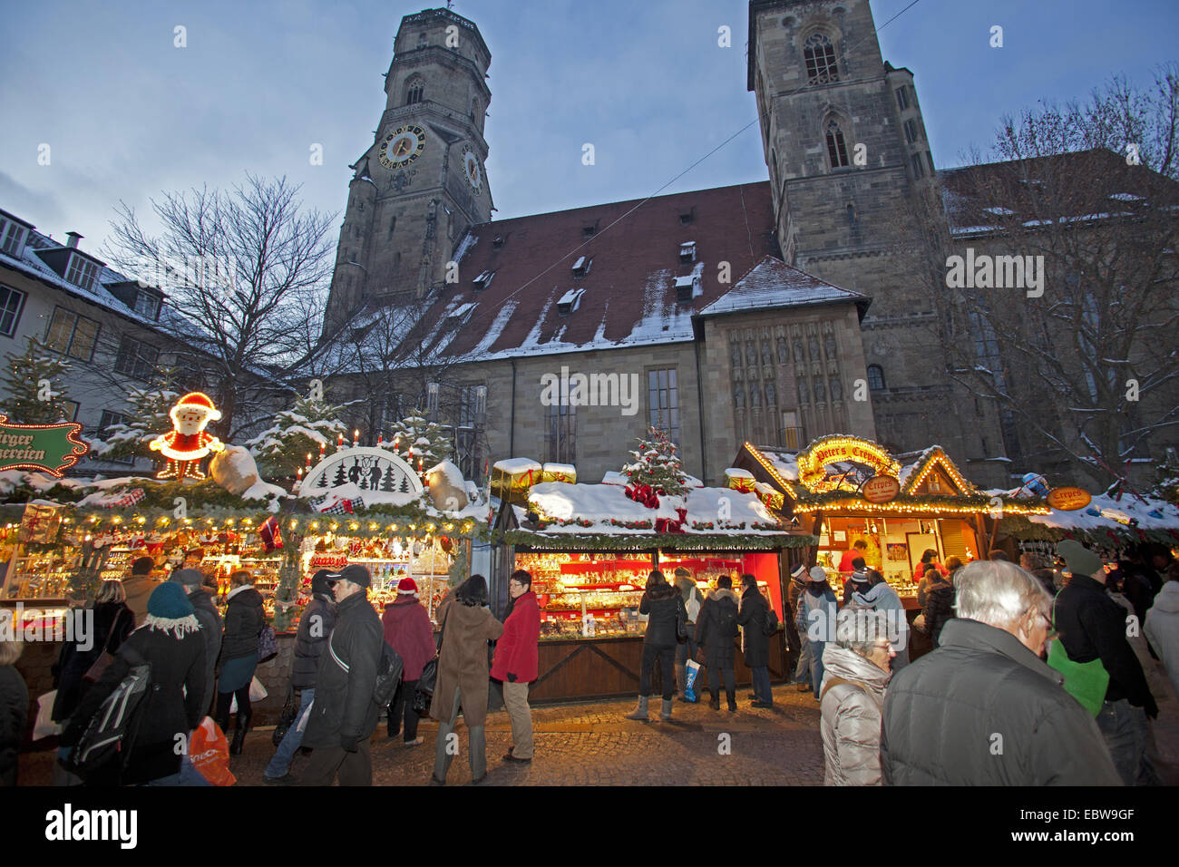 Fiera di natale in serata, GERMANIA Baden-Wuerttemberg, Stoccarda Foto Stock