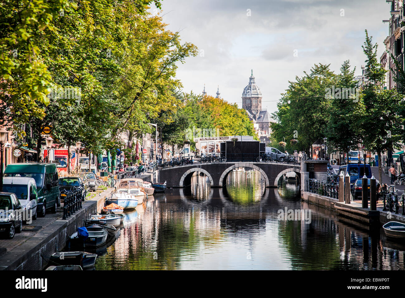 Canal nel quartiere Jordaan, quartiere Jordaan, Amsterdam, provincia Olanda Settentrionale, Paesi Bassi Foto Stock