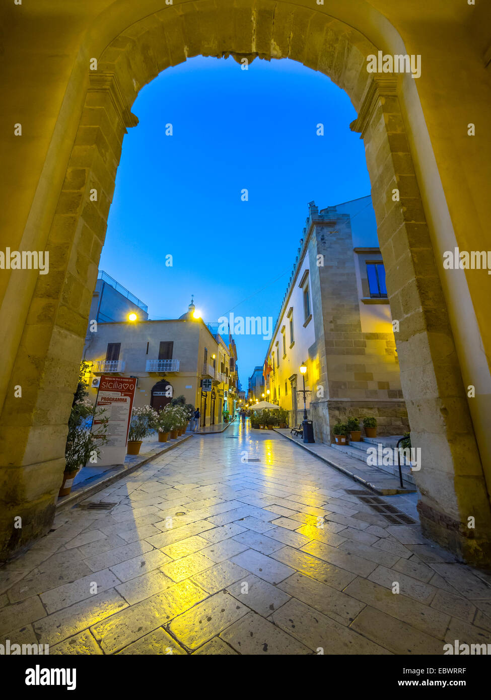 Ingresso al centro storico di Marsala, provincia di Trapani, Sicilia, Italia Foto Stock