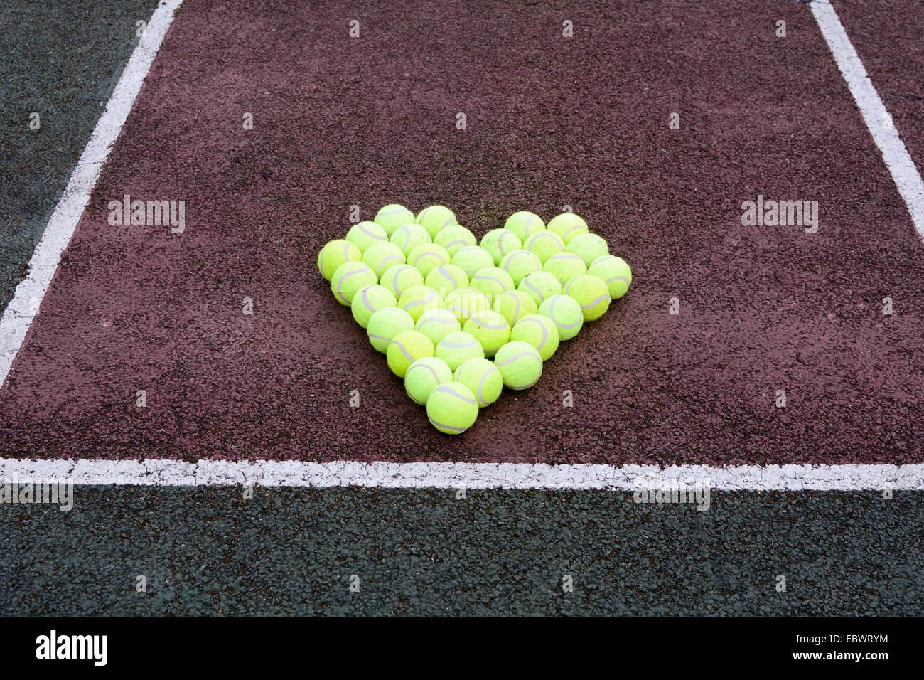 Tennis amore cuore delle palle da tennis Foto Stock