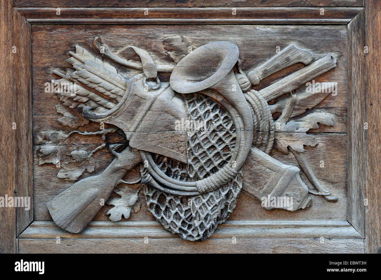 Scolpiti immagine in rilievo con motivi di caccia sul portale in legno, Schleissheim Nuovo Palazzo, dal lato est, Oberschleißheim Foto Stock