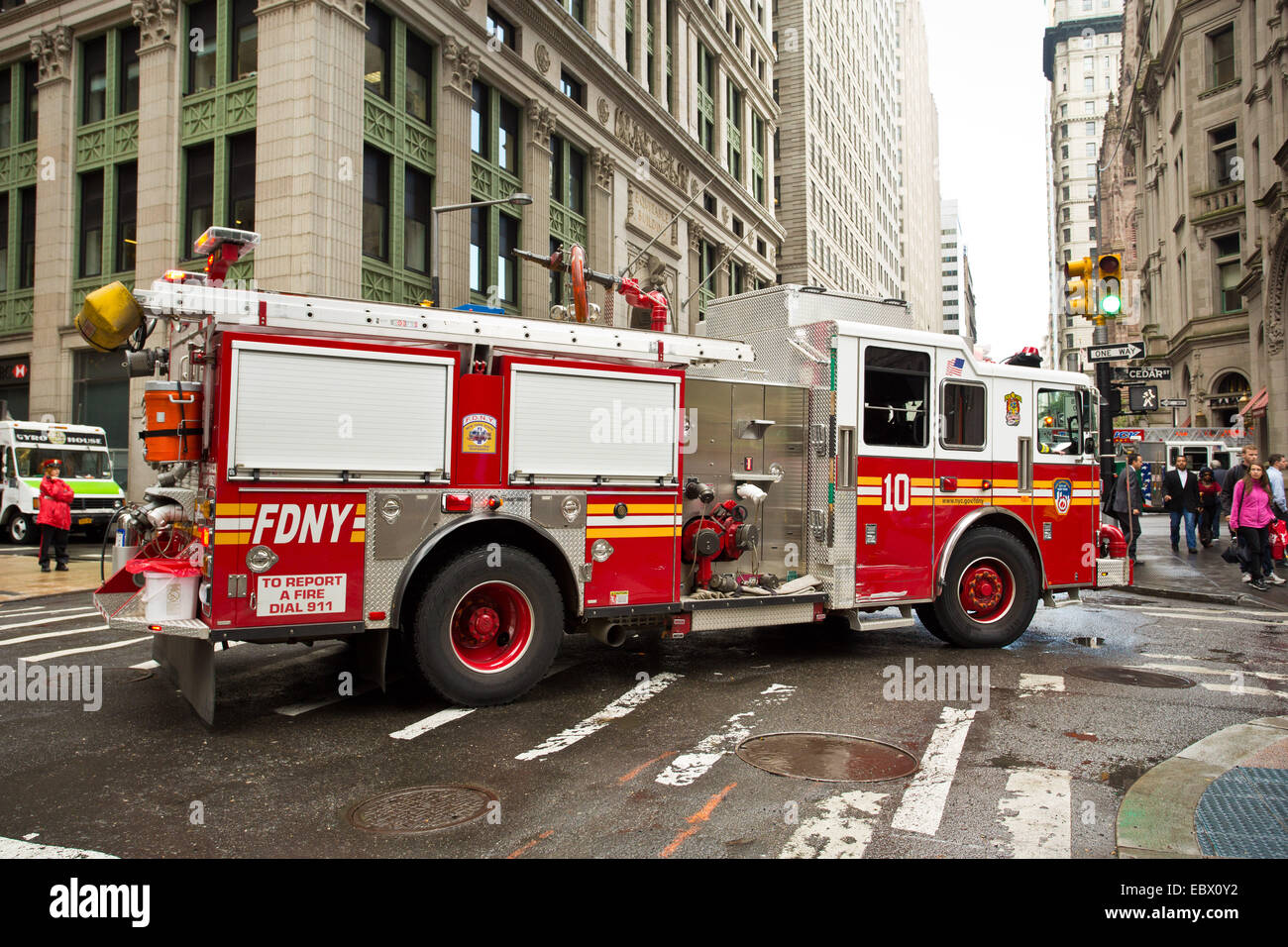 FDNY motore 10, Manhattan, NY, STATI UNITI D'AMERICA, 16 ottobre 2014. Foto Stock