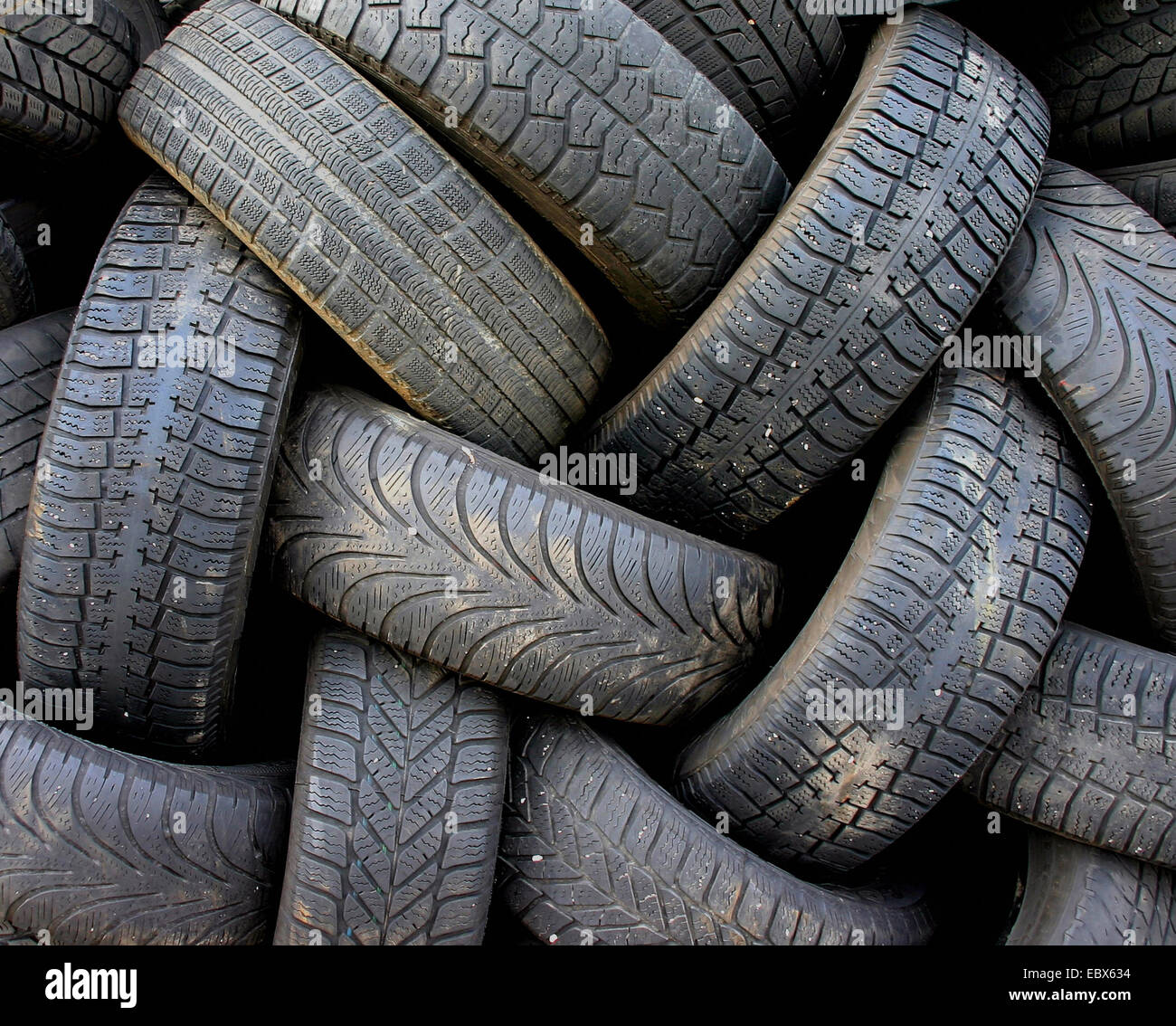 Rottami di deposito dei pneumatici Foto Stock