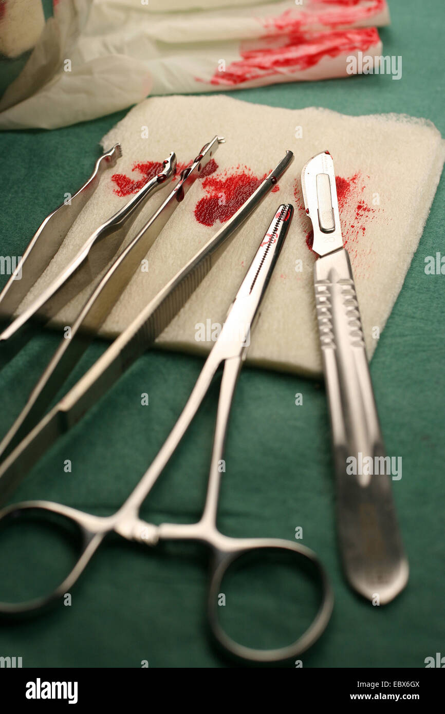 Strumenti chirurgici Foto Stock