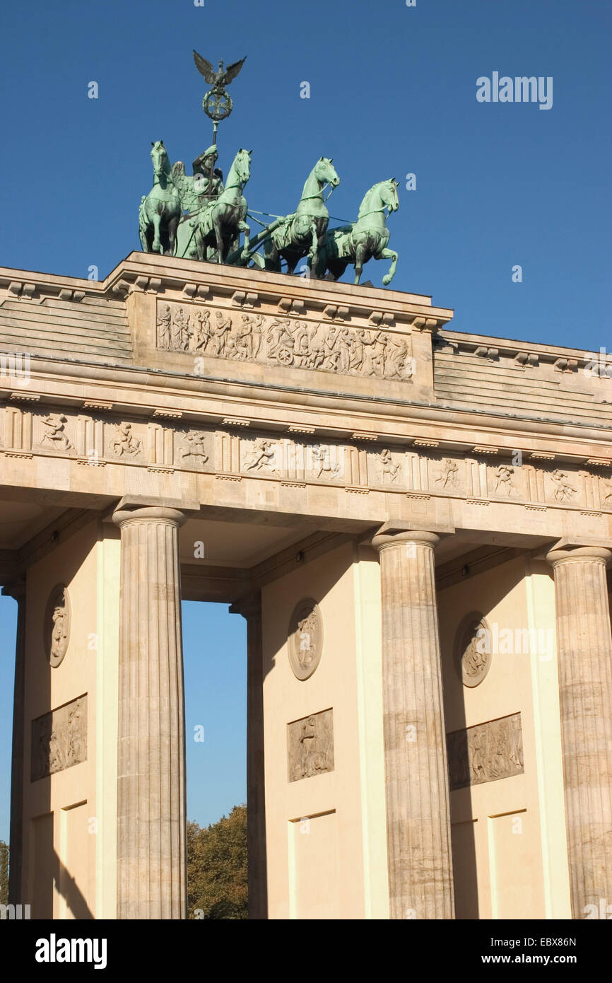 Su quadriga Brandenburger Tor, Germania Berlino Foto Stock