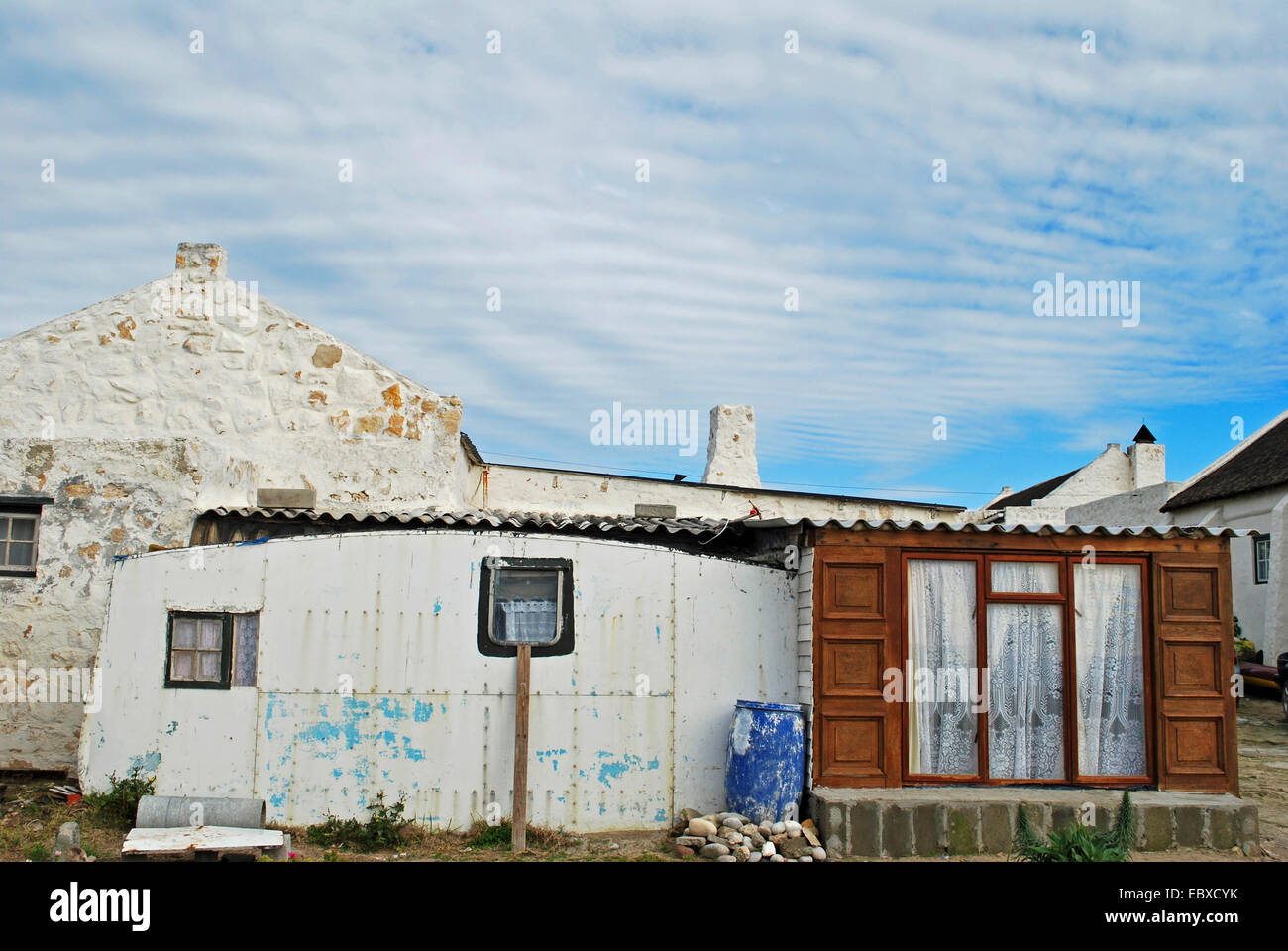 Case di pescatori africani in Kassiesbaai vicino Arniston, Sud Africa Foto Stock