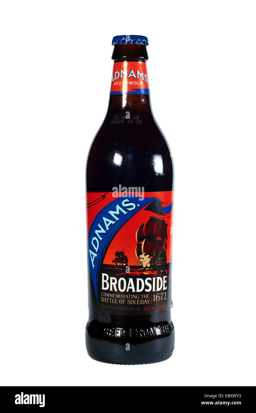 Una bottiglia di Adnams fiancata della birra forte. Prima prodotta nel 1972 per commemorare il trecentesimo anniversario della battaglia di Sole Bay. Foto Stock