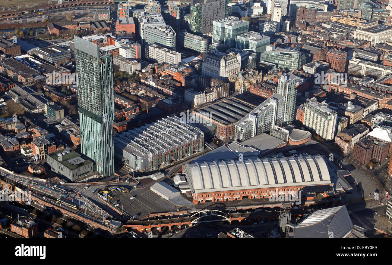 Vista aerea di Beetham Tower e Manchester Central Convention Complex o G-Mex Centre di Manchester, Regno Unito Foto Stock