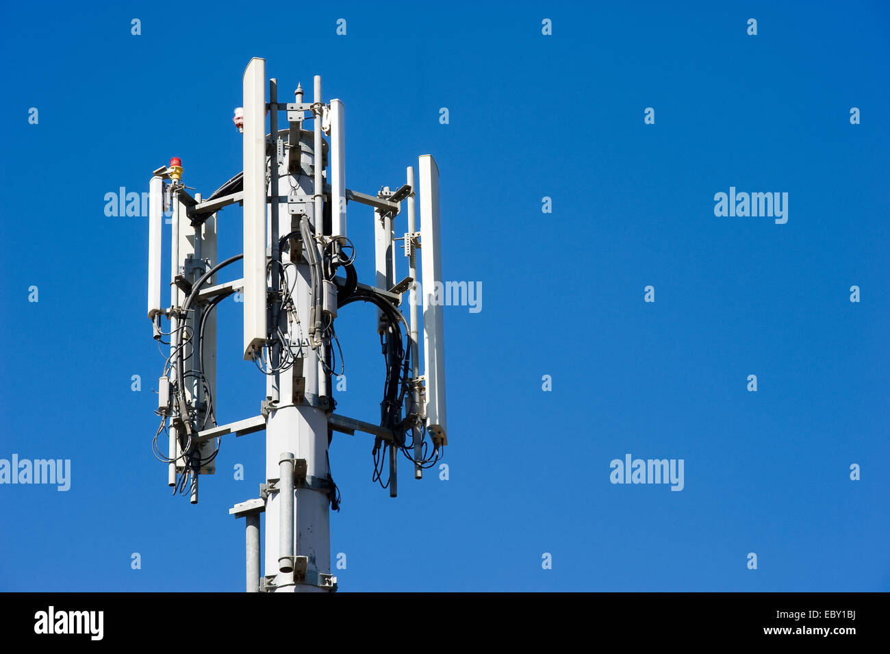 Antenna per la rete di telefonia mobile Foto Stock