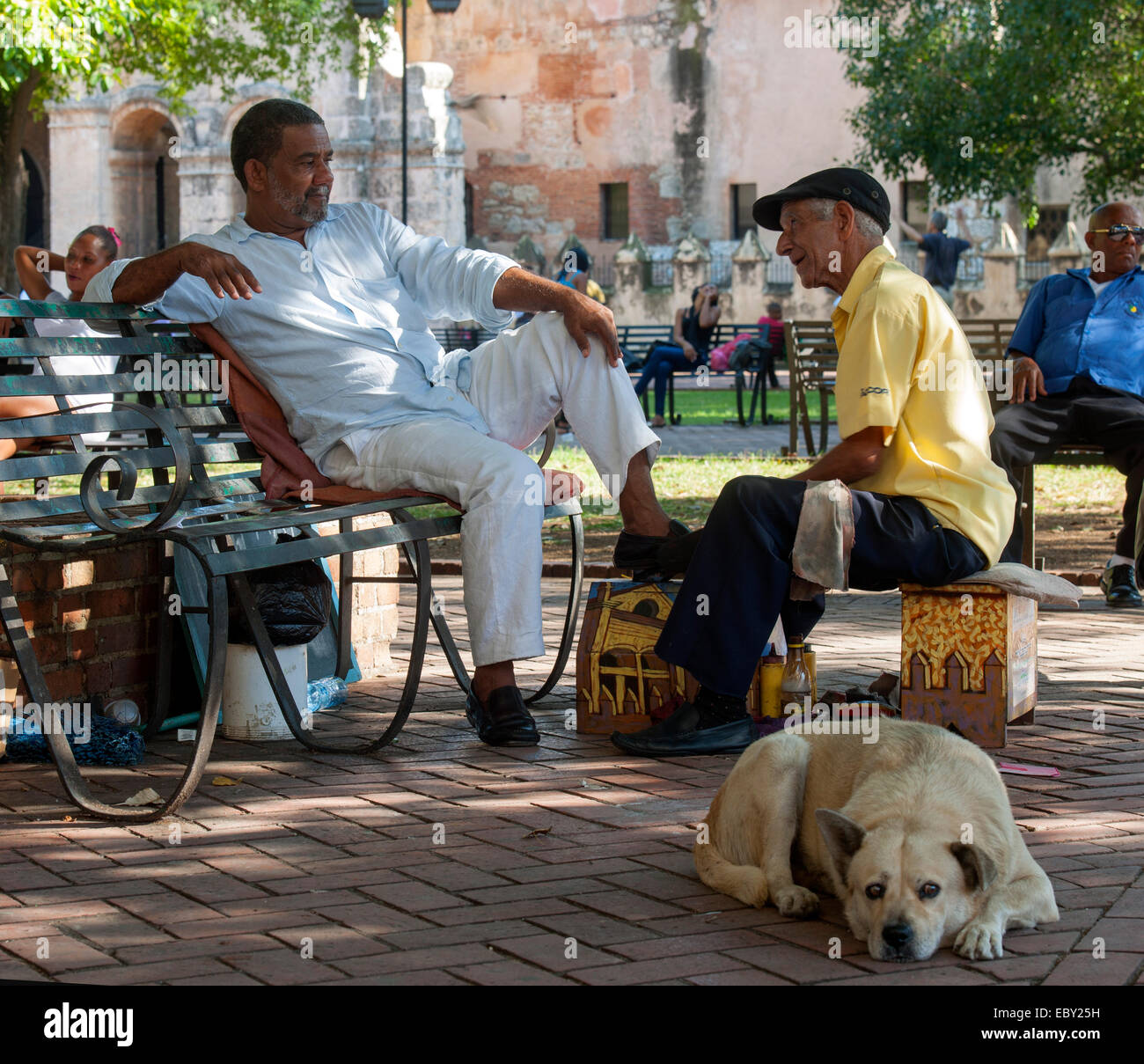 Dominikanische Republik, Santo Domingo, Zona Colonial, Zona Colonial, Parque Colon Schuputzer Foto Stock