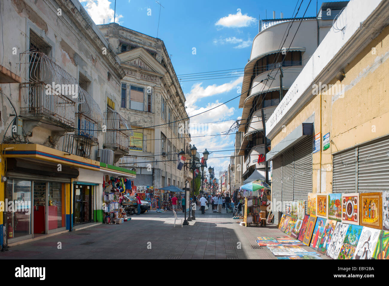 Dominikanische Republik, Santo Domingo, Zona Colonial, Calle El condominio Foto Stock