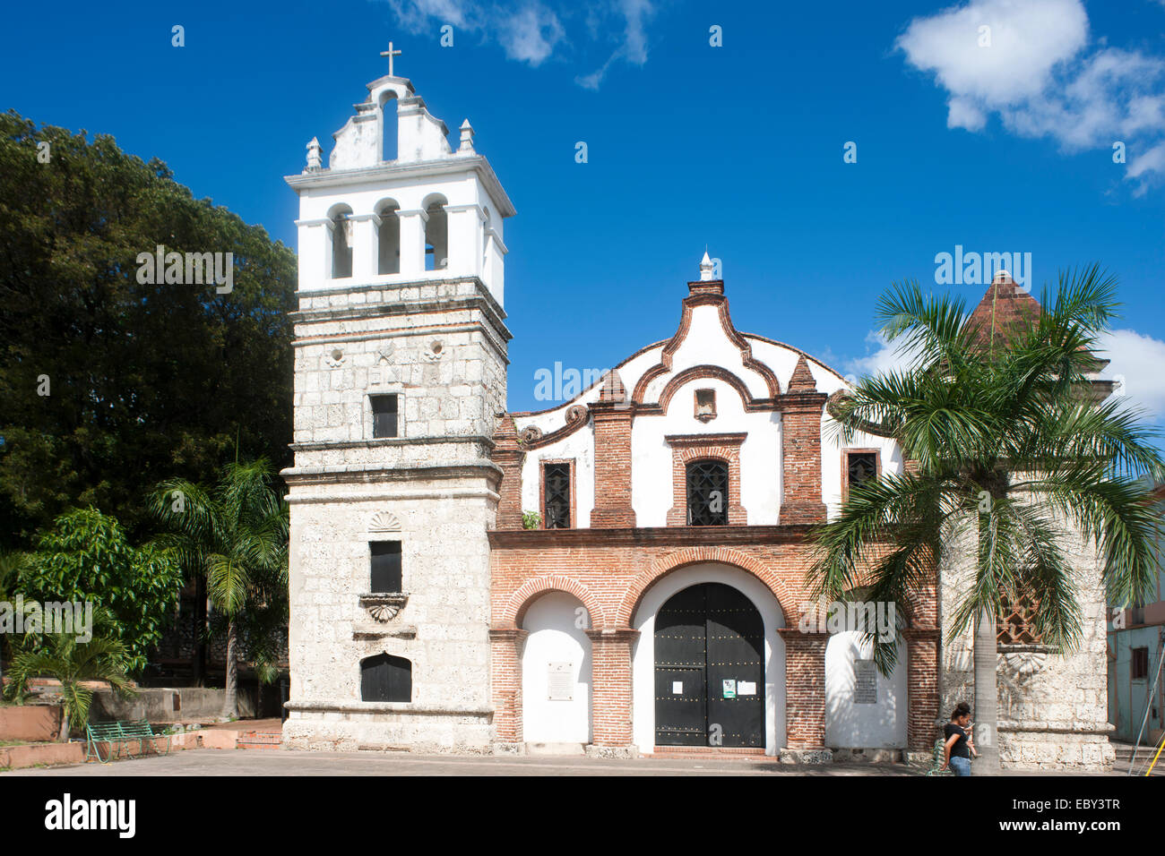 Dominikanische Republik, Santo Domingo, Iglesia de Santa Barbara im ehemaligen Hafenviertel La Hotel Atarazana, Foto Stock