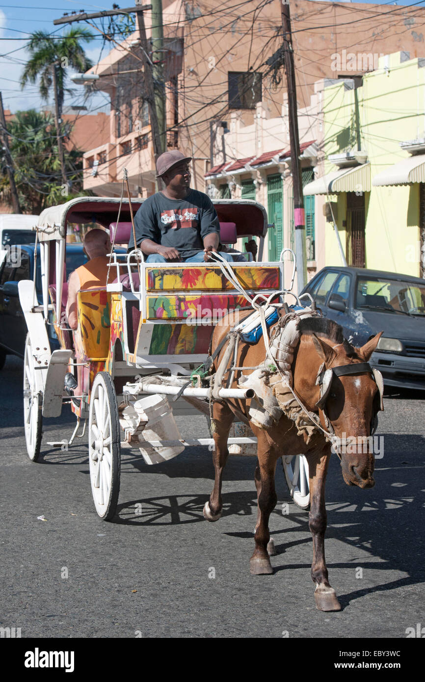Dominikanische Republik, Santo Domingo, Zona Colonial, Pferdedroschke Foto Stock