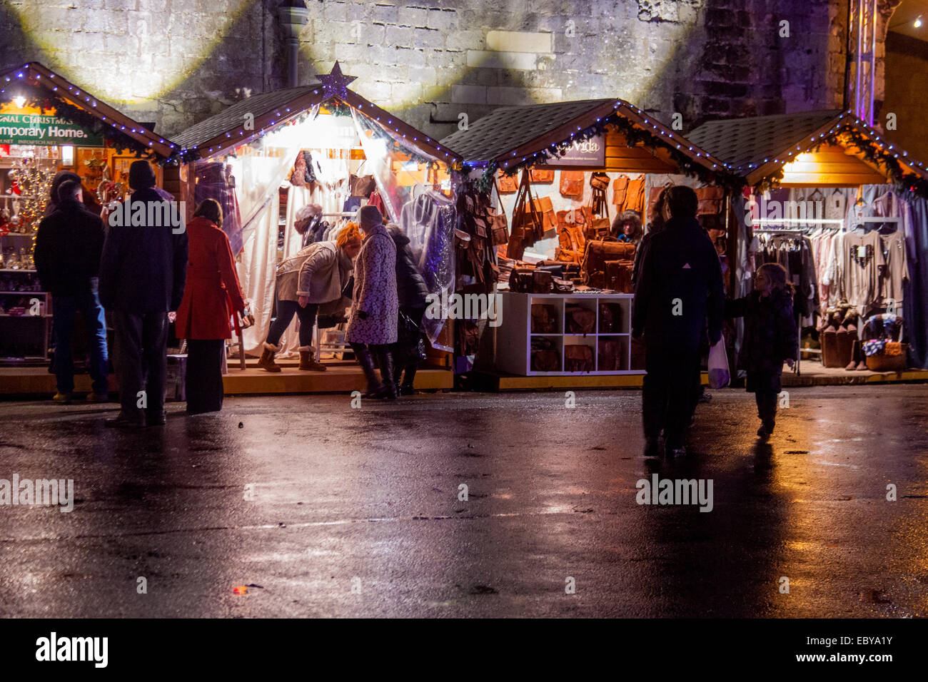 Mercatino di Natale della cattedrale di Winchester, Hampshire, Inghilterra, Regno Unito. Foto Stock