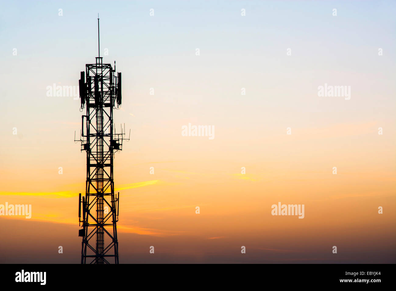 Antenna di telecomunicazione mobile Foto Stock