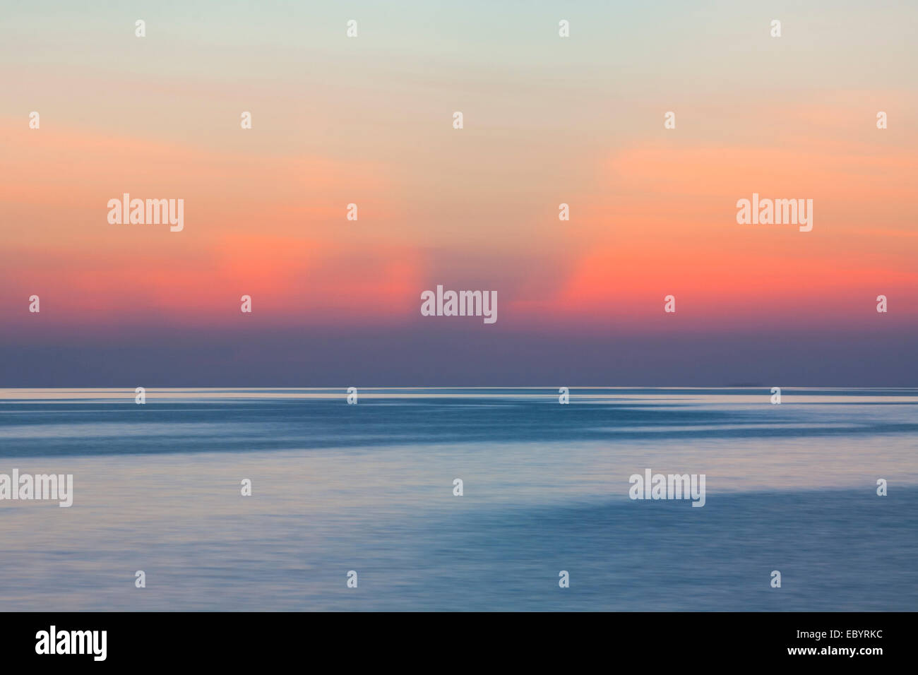 Tramonto tropicale da Ko Lipe island, Thailandia Foto Stock