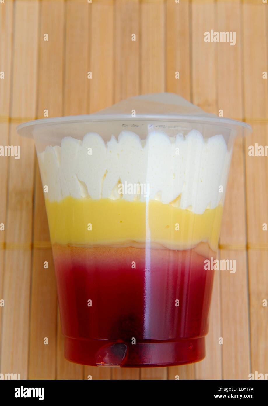 Una Fragola inezia piatto da dessert Foto Stock