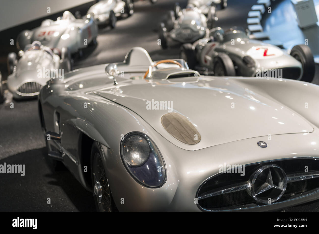 Mercedes Benz Museum di Stoccarda, Germania Foto Stock