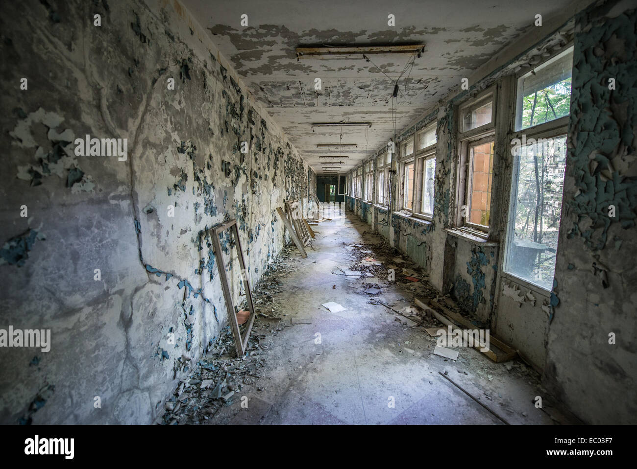 Scuola media numero 3 nel pripjat città abbandonate Chernobyl Zona di esclusione, Ucraina Foto Stock