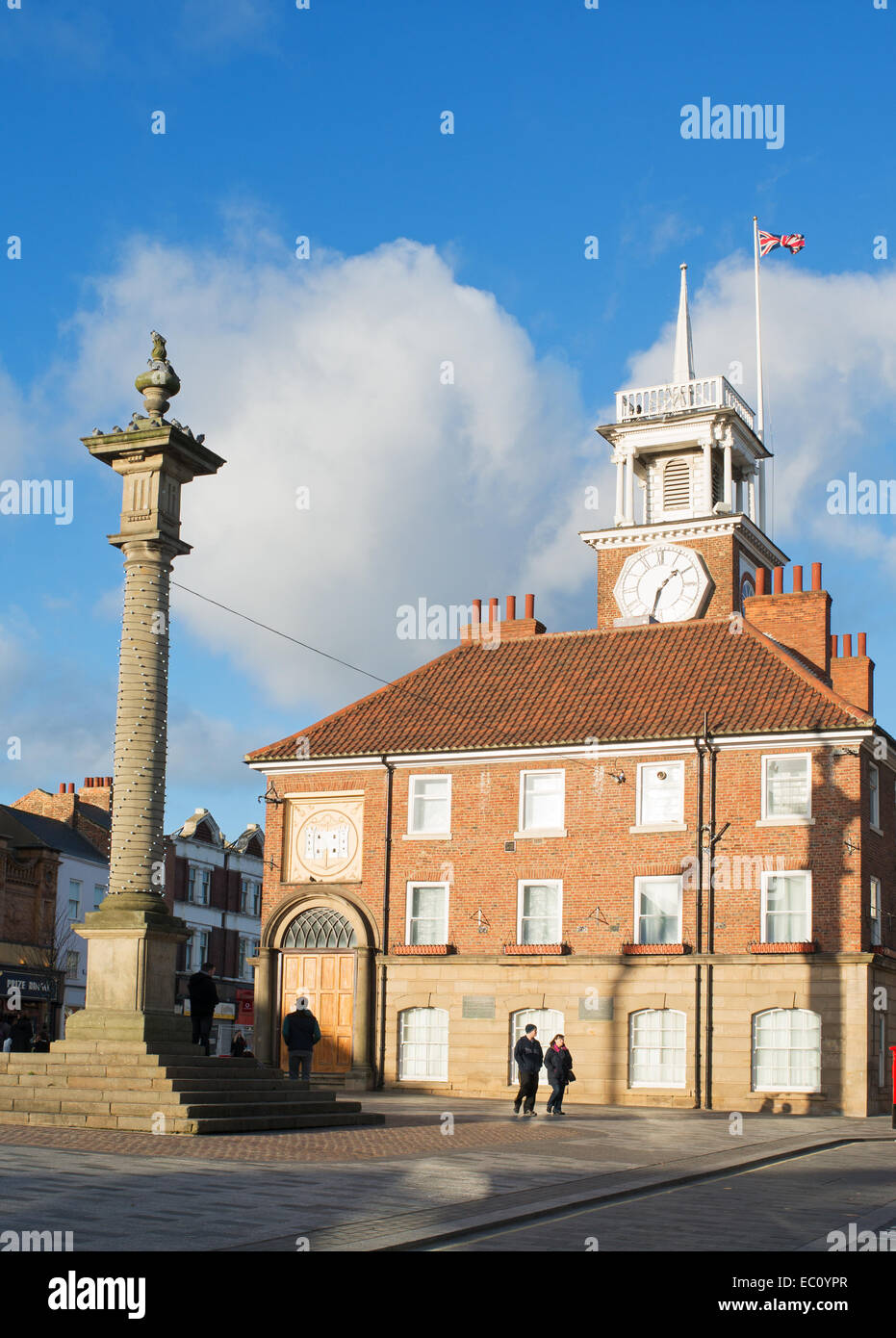 Stockton centro storico piazza del mercato e il municipio della città vecchia o town house, North East England, Regno Unito Foto Stock