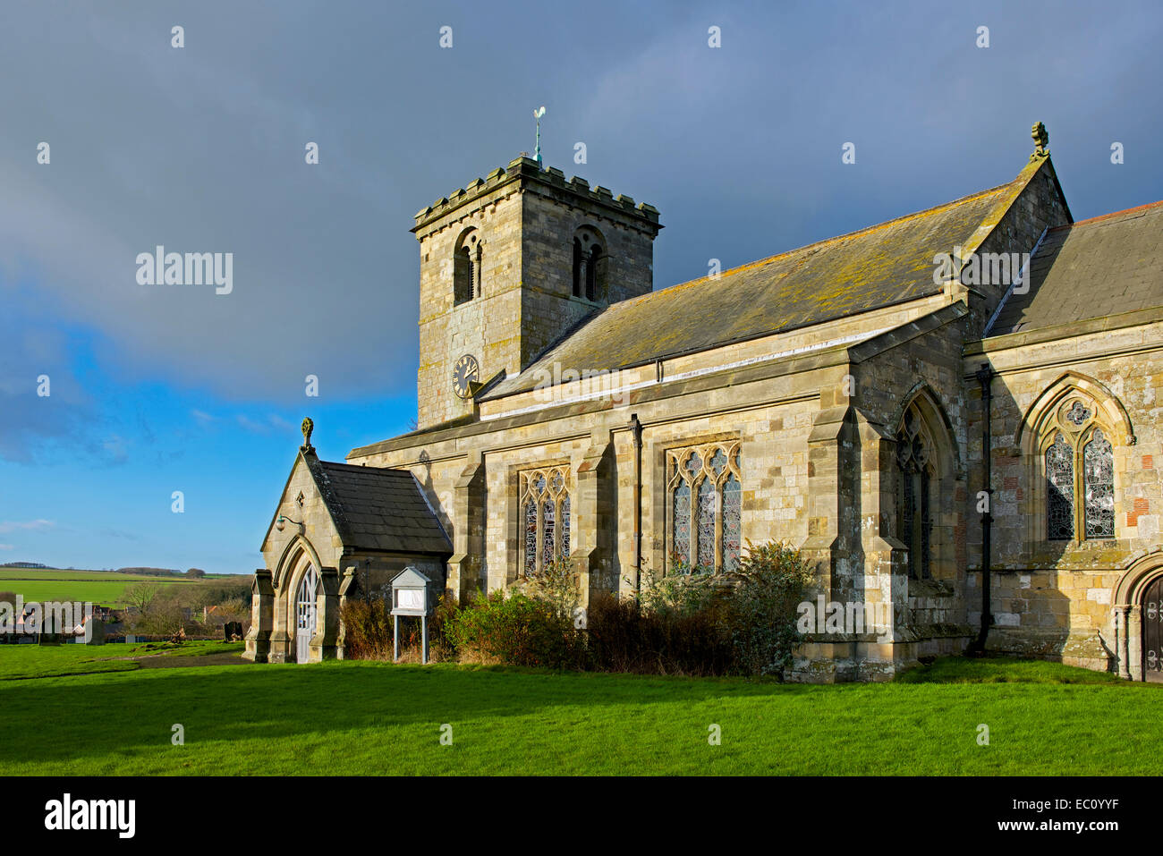 Chiesa di tutti i santi, Rudston, Humberside, East Yorkshire, Inghilterra, Regno Unito Foto Stock