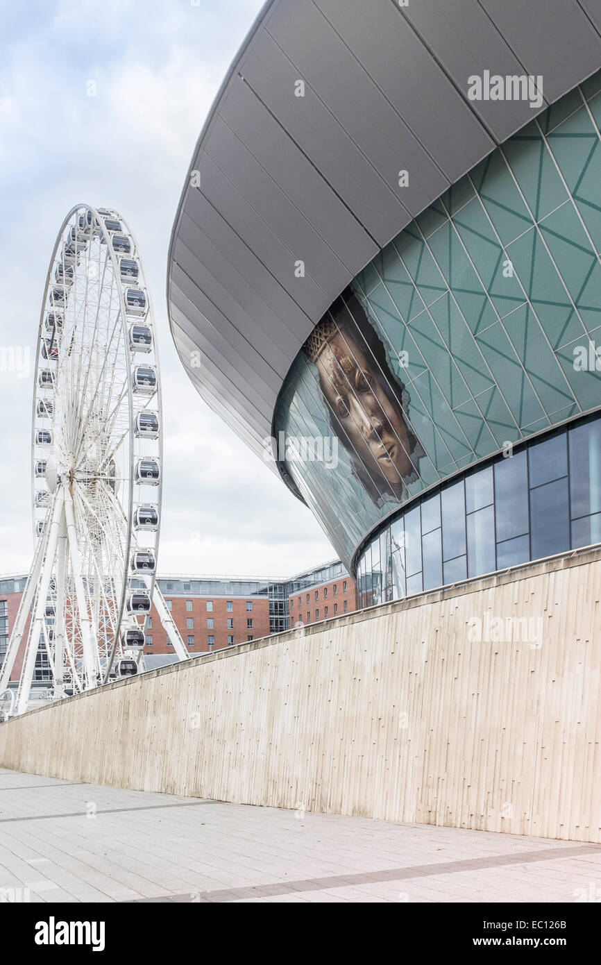 Echo Arena (Echo due), e la grande ruota, Liverpool, in Inghilterra Foto Stock