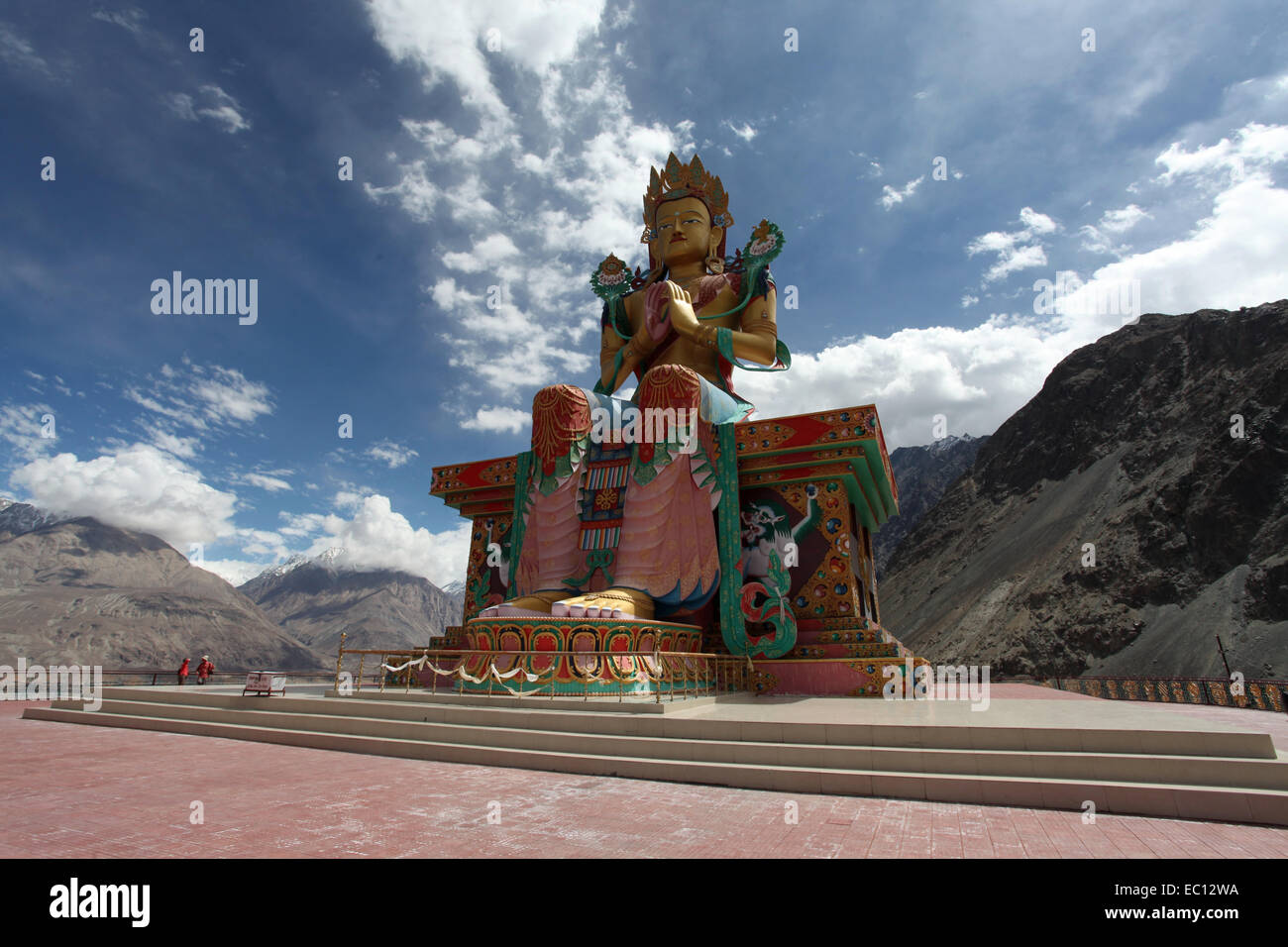 Maitreya Buddha sotto Diskit monastero nella Valle di Nubra regione del Ladakh Foto Stock