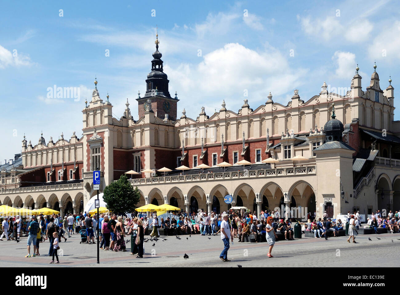Panno Hall sulla piazza del Mercato di Cracovia in Polonia. Foto Stock