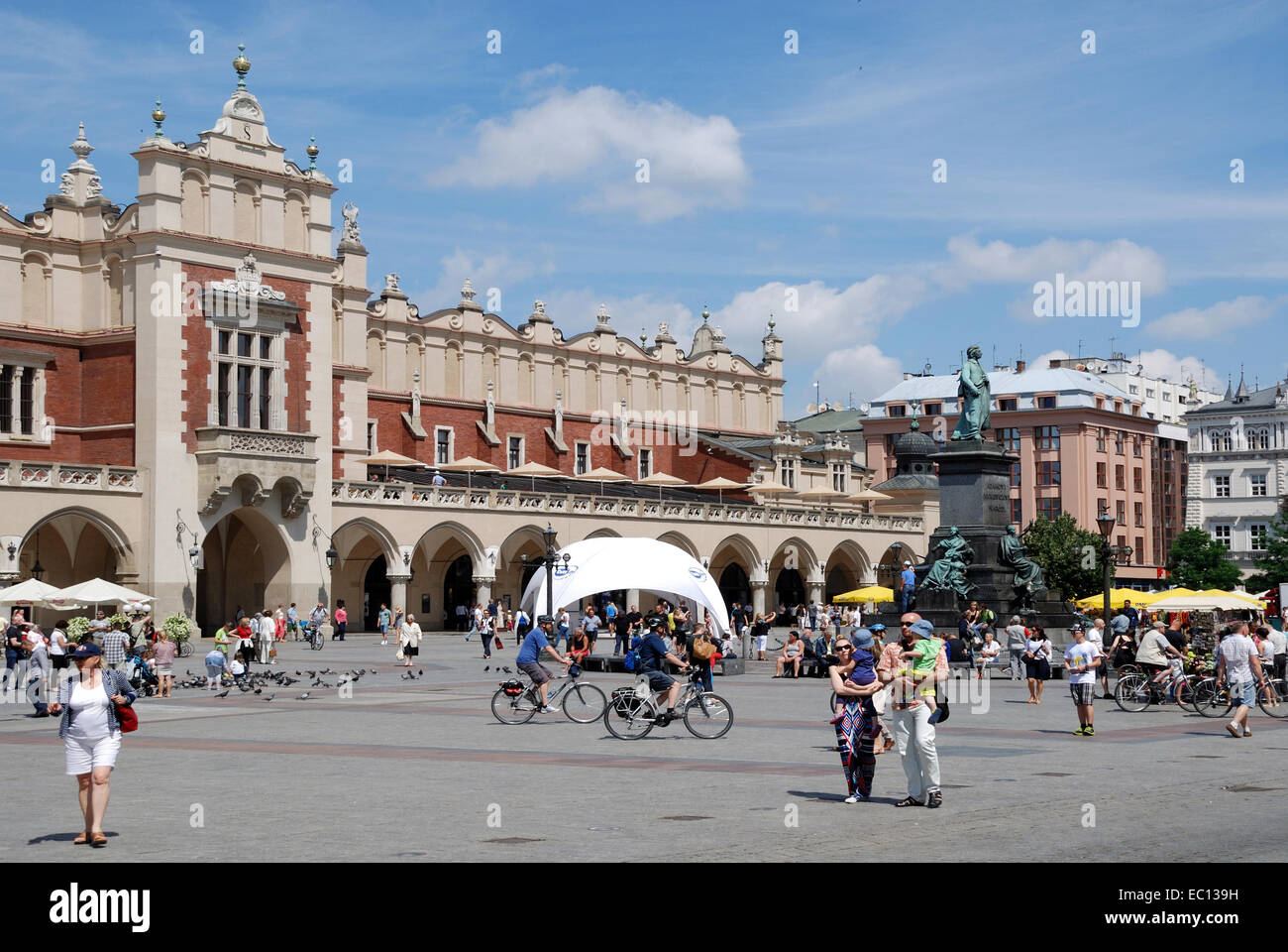 Panno Hall sulla piazza del Mercato di Cracovia in Polonia. Foto Stock