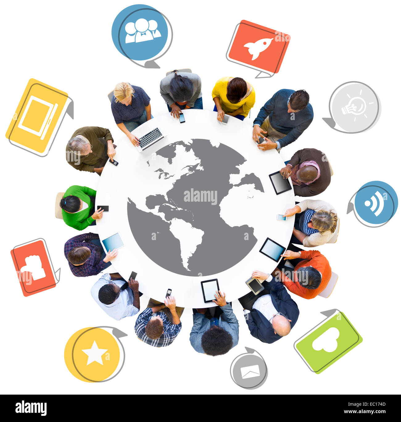 Gruppo multietnico di persone con il discorso di bolle e il simbolo Foto Stock