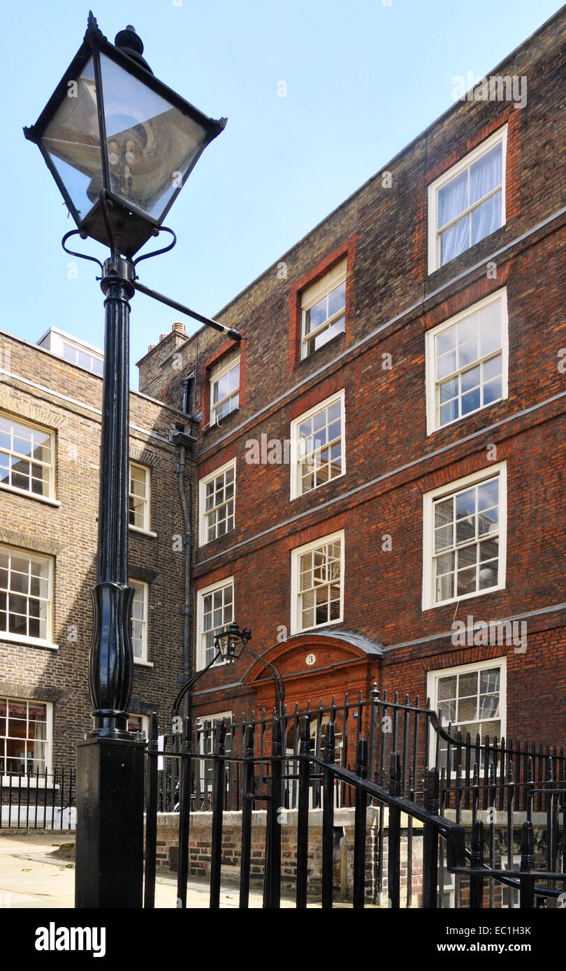 3, Re della panchina a piedi, tempio interno, progettato da Sir Christopher Wren,1684. Scatola di cartone di Sydney ha incontrato il signor Stryver nelle camere in Foto Stock
