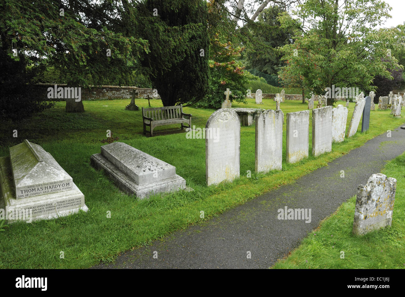 Thomas Hardy tombe di famiglia: San Michele, Stinsford, esterno, Dorchester Dorset. Il romanziere inglese (1840-1928) era Foto Stock