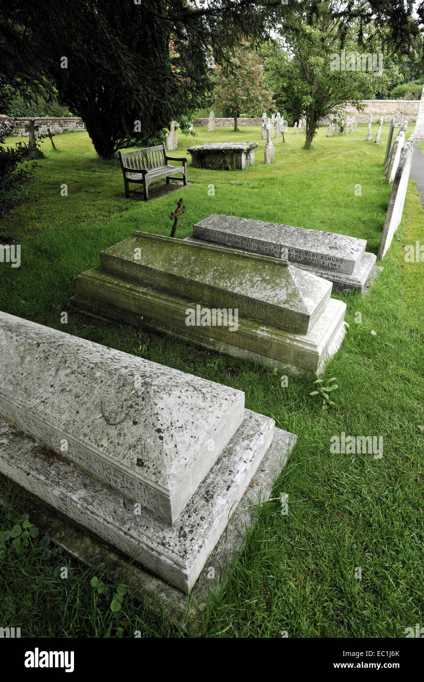 Thomas Hardy tombe di famiglia: San Michele, Stinsford, esterno, Dorchester Dorset. Il romanziere inglese (1840-1928) era Foto Stock
