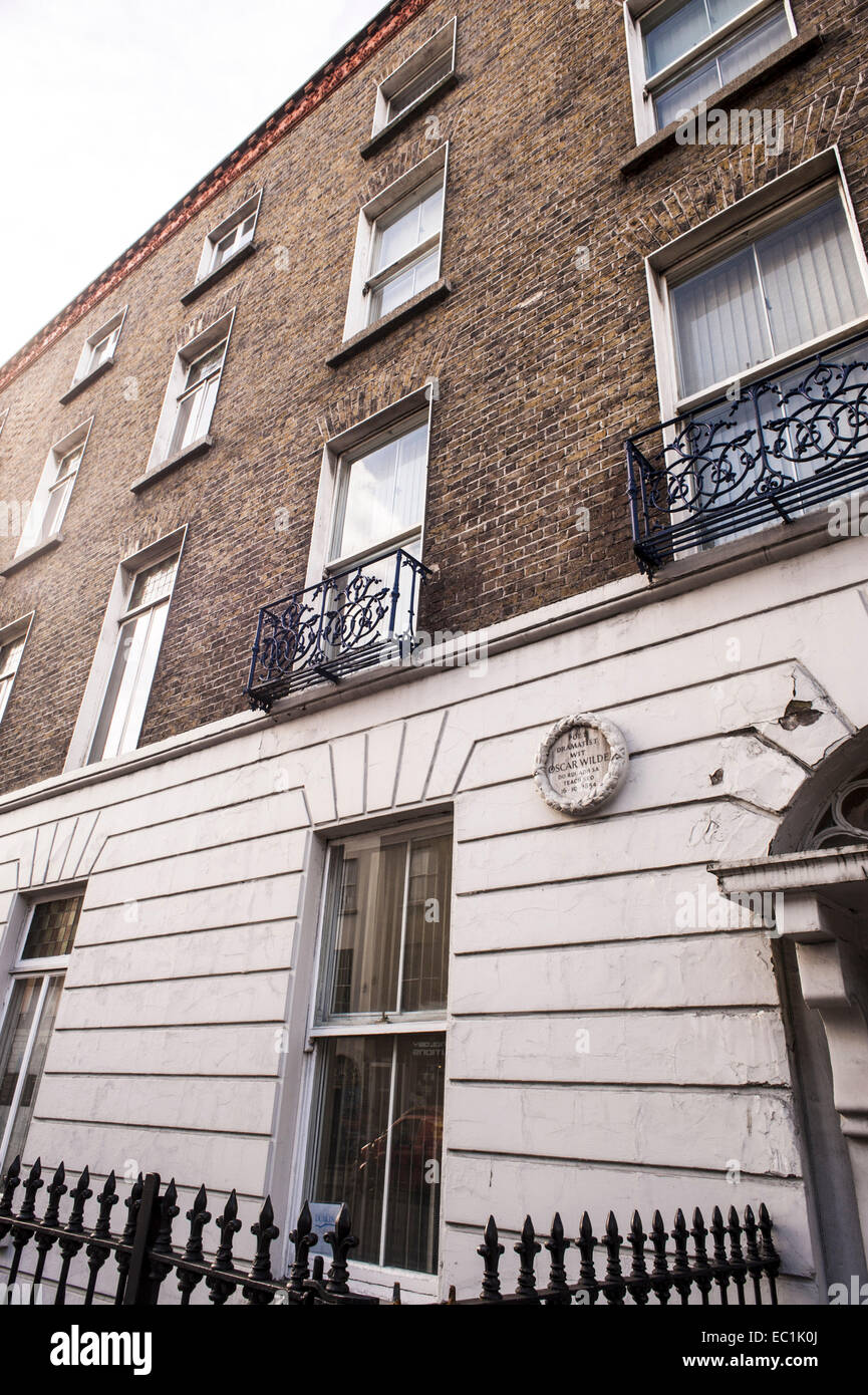 Oscar Wilde casa di nascita (1854), di fronte la chiesa di Sant'Andrea Westland Row, Dublino. Il padre del drammaturgo irlandese è stato Sir Foto Stock