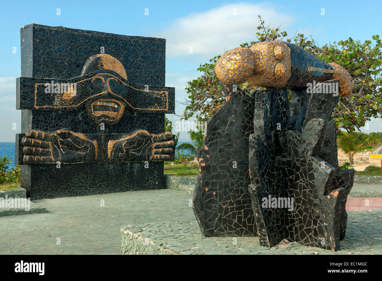 Dominikanische Republik, Santo Domingo, El Malecon (Avenida George Washington), Denkmal an der Stelle, an der das Attentat auf d Foto Stock