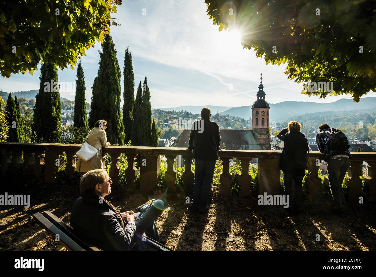 Panorama con chiesa collegiata, Baden-Baden, Foresta Nera, Baden-Württemberg, Germania Foto Stock