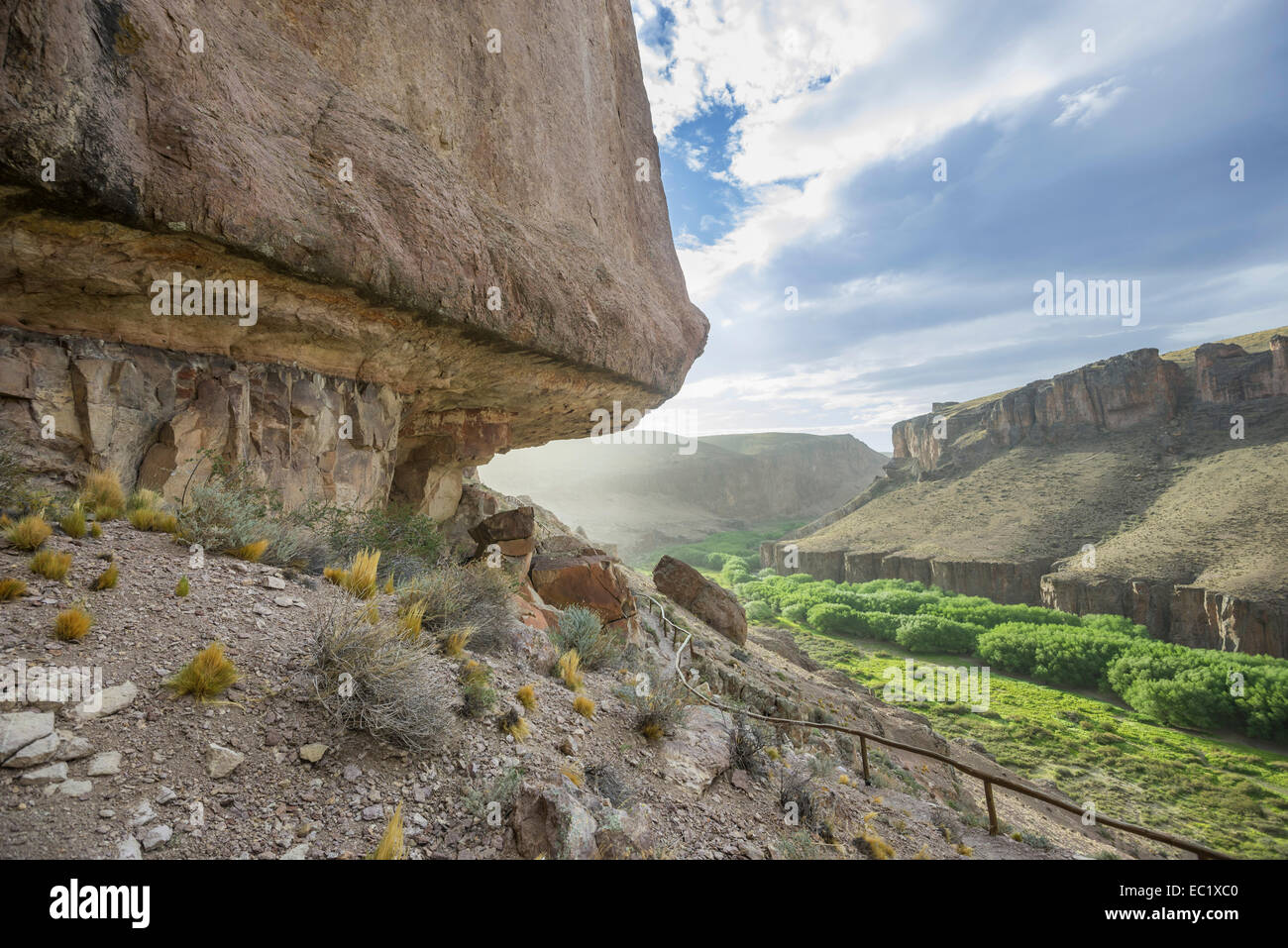 Vista da la Cueva de las Manos la valle del Rio Pinturas, santa cruz, argentina Foto Stock
