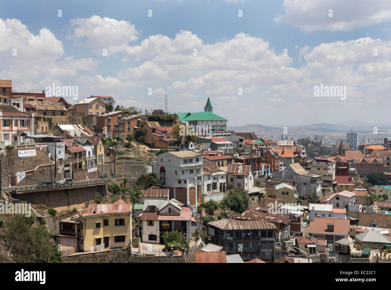 Una vista su edifici di Antananarivo in Madagascar Foto Stock