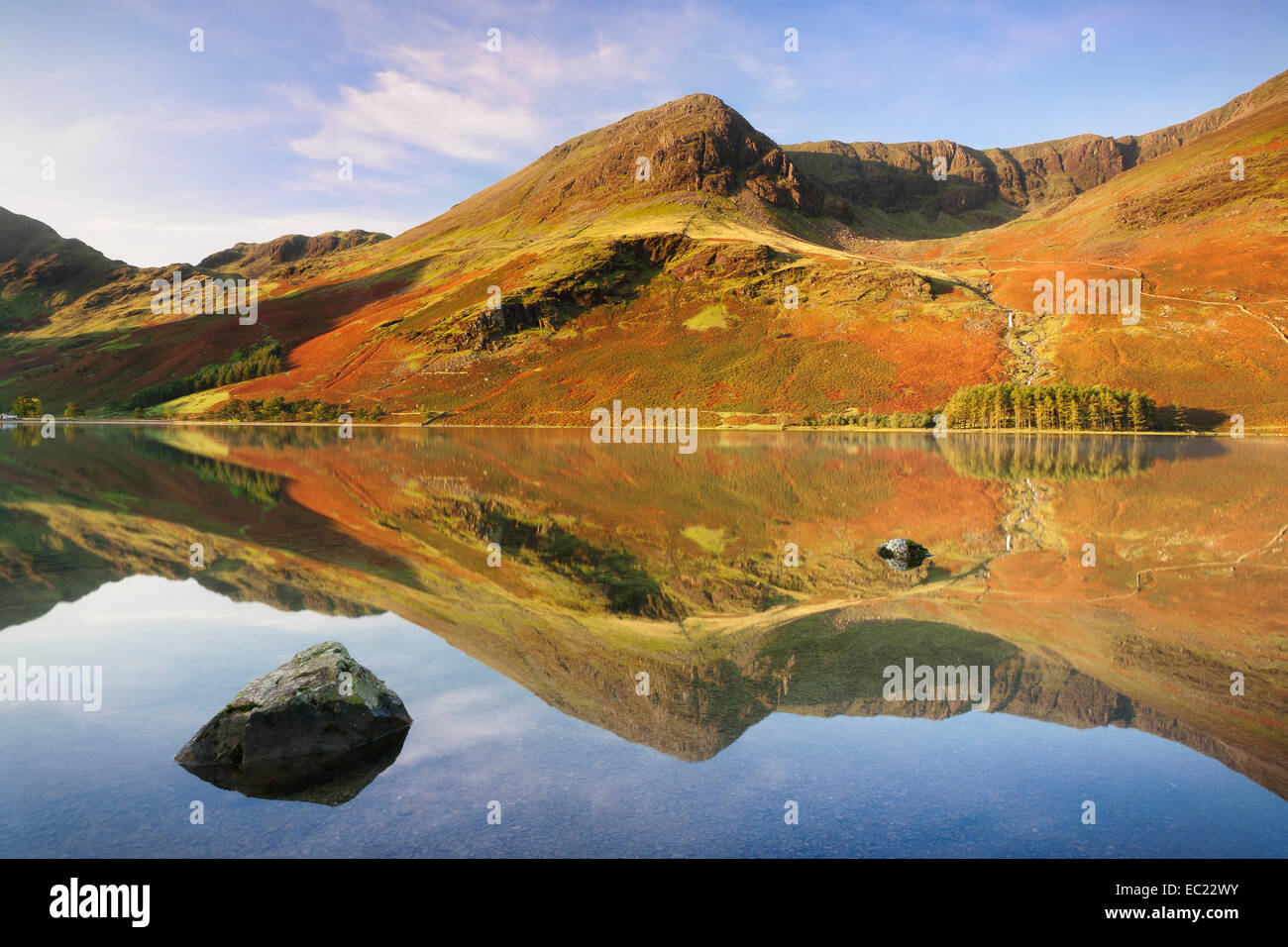 Buttermere Lake, Parco Nazionale del Distretto dei Laghi, Cumbria, England, Regno Unito Foto Stock