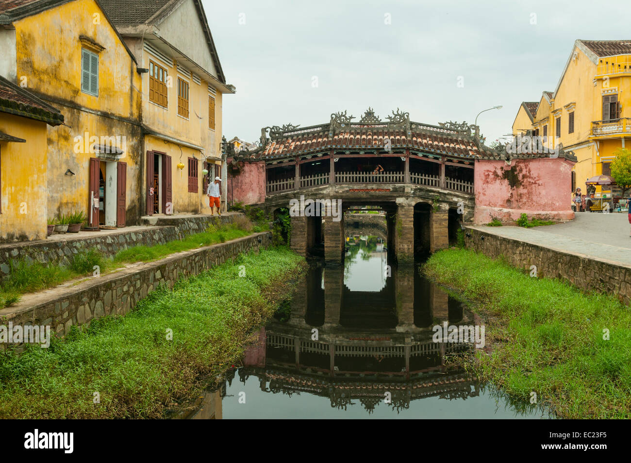 Ponte coperto giapponese nel vecchio quartiere, Hoi An, Vietnam Foto Stock