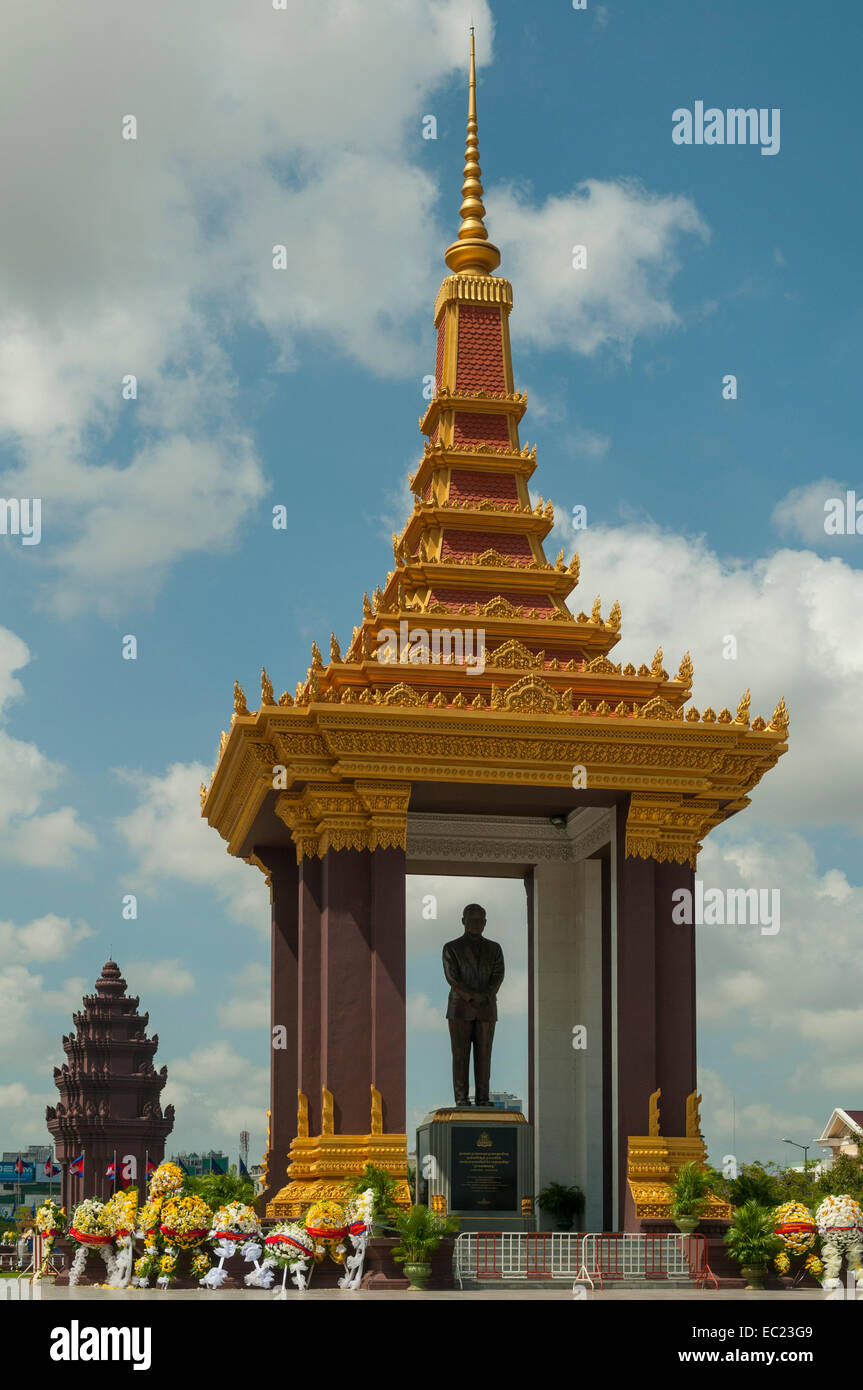 Statua di re Sihanouk, Phnom Penh Cambogia Foto Stock